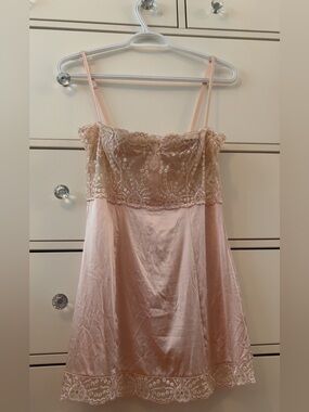 MON BY VANNINA V. FOR VICTORIA'S SECRET Vintage Silk, Lace & Rhinestone Chemise